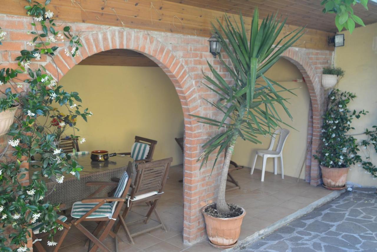 גוביו Villa Mischianti מראה חיצוני תמונה
