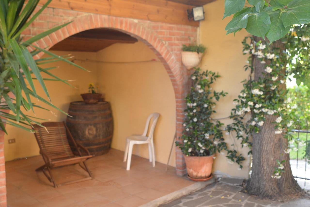 גוביו Villa Mischianti מראה חיצוני תמונה